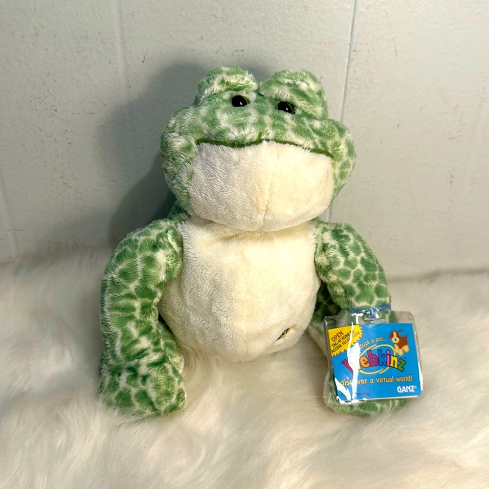 New spotted frog Webkinz sealed code stuffed animal plus website virtual pet